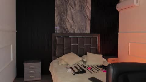 Gabriela Kassi online show from 02-22-26, 08:24