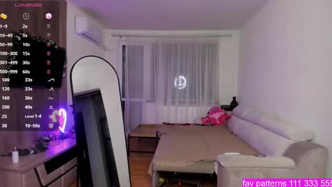 Gabrielaaaa online show from 10-28-25, 08:44