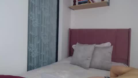 Snapshot of gabrielarossa chatting on 02-19-25, 02:01 GabrielaRossa online show from 02-19-25, 02:01