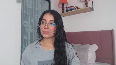 Snapshot of gabrielarossa chatting on 02-25-25, 04:42 GabrielaRossa online show from 02-25-25, 04:42