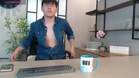 gabriell_ramirez_ online show from 03-01-25, 04:47
