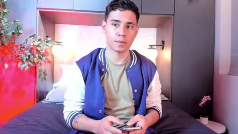 gabriell_ramirez_ online show from 09-19-25, 04:03