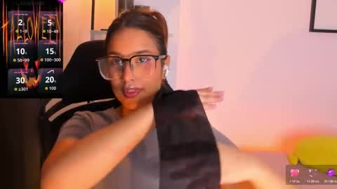 Snapshot of gabriella__tom chatting on 10-23-25, 10:19 Gabriella online show from 10-23-25, 10:19