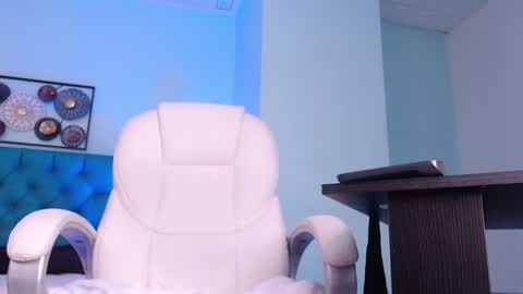 Snapshot of gabriella_gh chatting on 01-10-25, 10:57 GABY online show from 01-10-25, 10:57