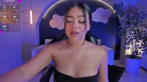 Snapshot of gabriellalee_ chatting on 02-05-25, 07:29 Gabriella Lee online show from 02-05-25, 07:29