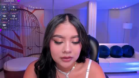Snapshot of gabriellalee_ chatting on 02-11-25, 02:35 Gabriella Lee online show from 02-11-25, 02:35
