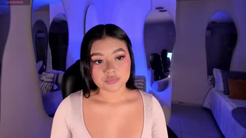 Snapshot of gabriellalee_ chatting on 10-01-25, 02:50 Gabriella Lee online show from 10-01-25, 02:50