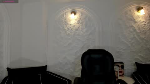 Snapshot of gabriellalee_ chatting on 10-17-25, 02:48 Gabriella Lee online show from 10-17-25, 02:48