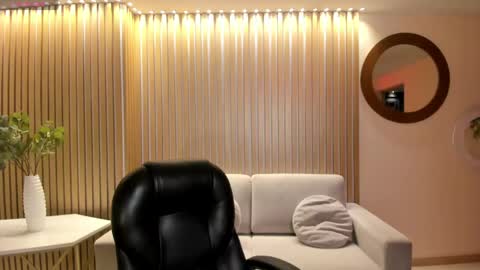 Gabriella Lee online show from 05-22-26, 03:02