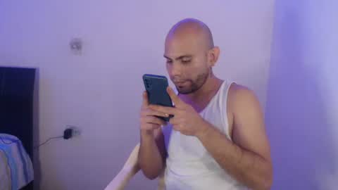 Snapshot of gabrielle_ramirez chatting on 12-31-24, 06:57 Gabriel online show from 12-31-24, 06:57