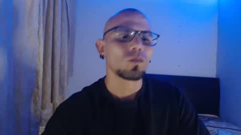 Snapshot of gabrielle_ramirez chatting on 01-22-25, 09:21 Gabriel online show from 01-22-25, 09:21