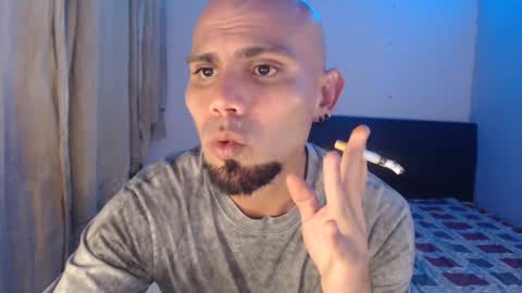 Snapshot of gabrielle_ramirez chatting on 02-08-25, 10:51 Gabriel online show from 02-08-25, 10:51