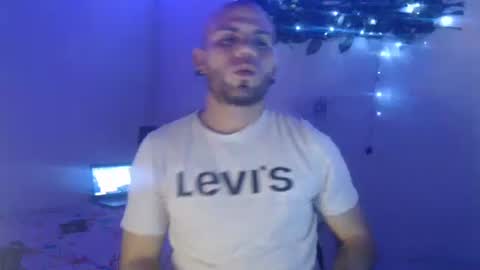 Snapshot of gabrielle_ramirez chatting on 10-08-25, 12:52 Gabriel online show from 10-08-25, 12:52