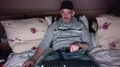 Snapshot of gabssss0802 chatting on 01-12-25, 03:03 gabssss0802 online show from 01-12-25, 03:03