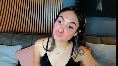 Snapshot of gaby__ferrer_ chatting on 09-29-25, 02:33 GABY online show from 09-29-25, 02:33
