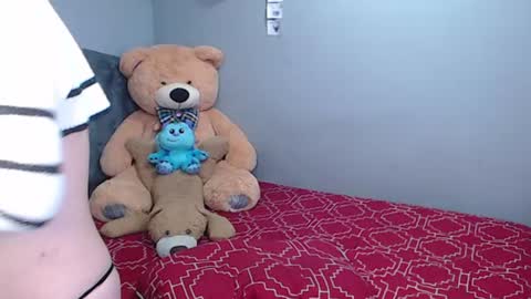 Gabriela online show from 06-17-26, 07:37