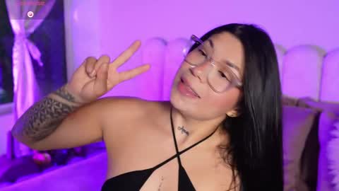 Snapshot of gaby_star69 chatting on 12-20-25, 11:28 Aleja online show from 12-20-25, 11:28