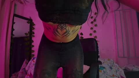 Snapshot of gaby_tailor_ chatting on 01-03-25, 11:01 Gaby online show from 01-03-25, 11:01