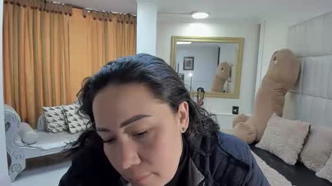 gabriela online show from 12-19-25, 02:24