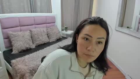 Snapshot of gaby_trent chatting on 05-27-26, 04:15 gabriela online show from 05-27-26, 04:15