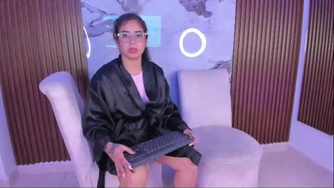 Snapshot of gabyhott_ chatting on 06-15-26, 12:13 Gaby online show from 06-15-26, 12:13