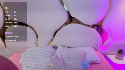 Snapshot of gabyjoness_ chatting on 11-16-25, 06:19 Gaby online show from 11-16-25, 06:19