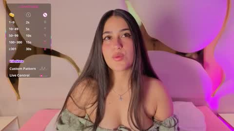 Snapshot of gabyjoness_ chatting on 11-19-25, 04:01 Gaby online show from 11-19-25, 04:01