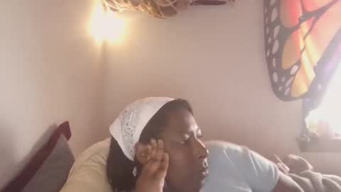 Snapshot of gaeabunny chatting on 02-13-25, 12:24 gaeabunny online show from 02-13-25, 12:24