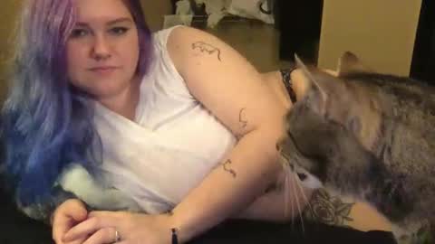 Snapshot of gaebaetae chatting on 02-10-25, 07:26 Eryn online show from 02-10-25, 07:26