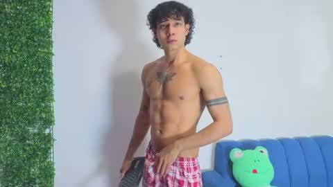 Snapshot of gael_david chatting on 07-14-26, 07:02 Gael online show from 07-14-26, 07:02