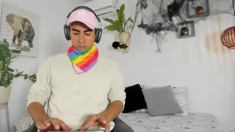 Snapshot of gaelpike chatting on 11-06-25, 11:33 Gael online show from 11-06-25, 11:33