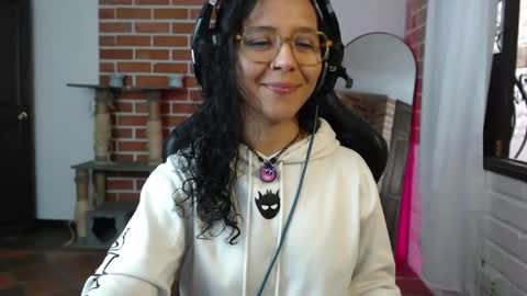 Snapshot of gaia_333 chatting on 06-07-26, 07:06 Lenna 3 online show from 06-07-26, 07:06