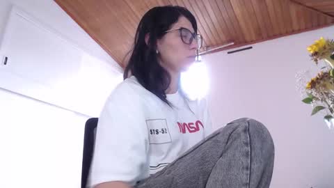 Snapshot of gaitan4 chatting on 01-31-26, 08:29 gaitan4 online show from 01-31-26, 08:29