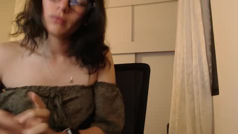 Snapshot of gaitan4 chatting on 02-25-26, 11:47 gaitan4 online show from 02-25-26, 11:47