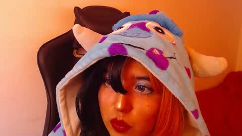 Snapshot of gakomenoshida chatting on 11-17-25, 07:30 Kate 3 online show from 11-17-25, 07:30