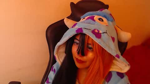 Snapshot of gakomenoshida chatting on 01-08-26, 08:33 Kate 3 online show from 01-08-26, 08:33