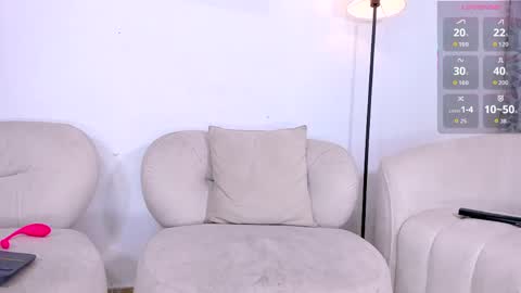 gal_stone_ online show from 05-27-26, 12:51