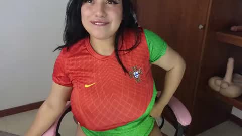 Snapshot of gala1_ chatting on 06-11-26, 03:32 gala online show from 06-11-26, 03:32