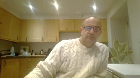 Snapshot of galacx chatting on 12-16-24, 06:49 galacx online show from 12-16-24, 06:49