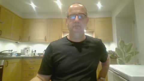 Snapshot of galacx chatting on 12-17-24, 04:21 galacx online show from 12-17-24, 04:21