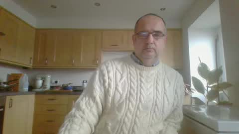 Snapshot of galacx chatting on 01-05-25, 10:32 galacx online show from 01-05-25, 10:32