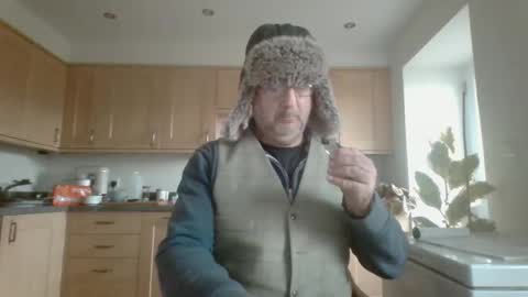 Snapshot of galacx chatting on 02-08-25, 10:29 galacx online show from 02-08-25, 10:29