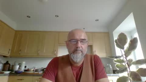 Snapshot of galacx chatting on 09-17-25, 01:13 galacx online show from 09-17-25, 01:13