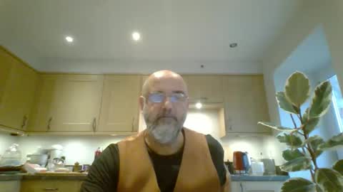 Snapshot of galacx chatting on 10-09-25, 03:32 galacx online show from 10-09-25, 03:32