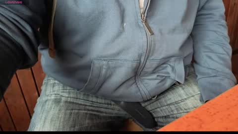 Snapshot of gallimanxxleu chatting on 05-19-26, 02:34 Stutzen online show from 05-19-26, 02:34