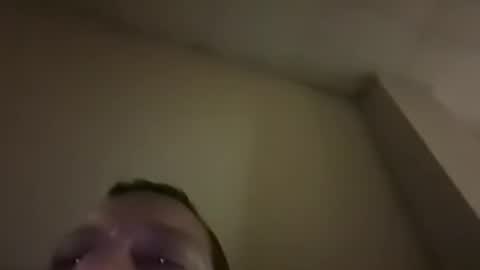 Gallitocaliente online show from 11-17-25, 01:44