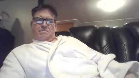 Snapshot of gameon1969 chatting on 12-27-24, 07:40 gameon1969 online show from 12-27-24, 07:40