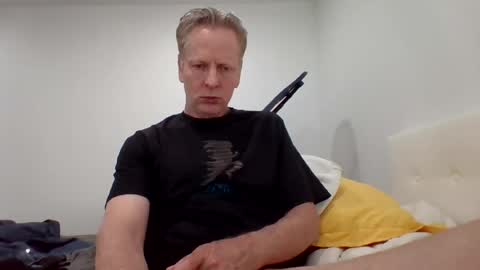 Snapshot of gamerboy200 chatting on 07-19-26, 10:24 gamerboy200 online show from 07-19-26, 10:24