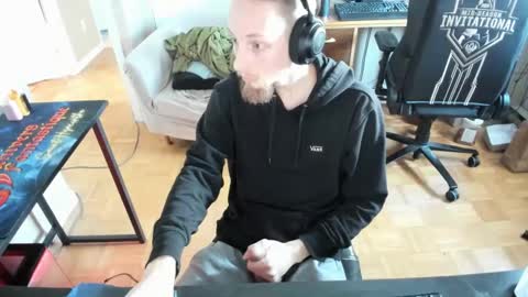 Snapshot of gamingpleasure chatting on 01-14-25, 04:18 GamingPleasure online show from 01-14-25, 04:18