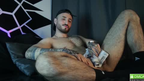 Snapshot of garbel09 chatting on 12-22-24, 09:11 Chris Dont forget to gift me thumb up Its very important to me and makes me happy AF online show from 12-22-24, 09:11